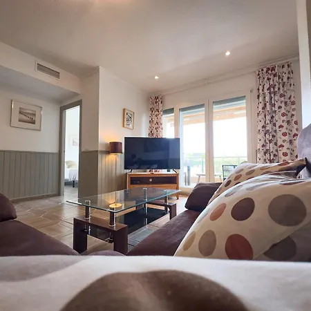 Beachfront Primera Linea 1-06 Apartment *